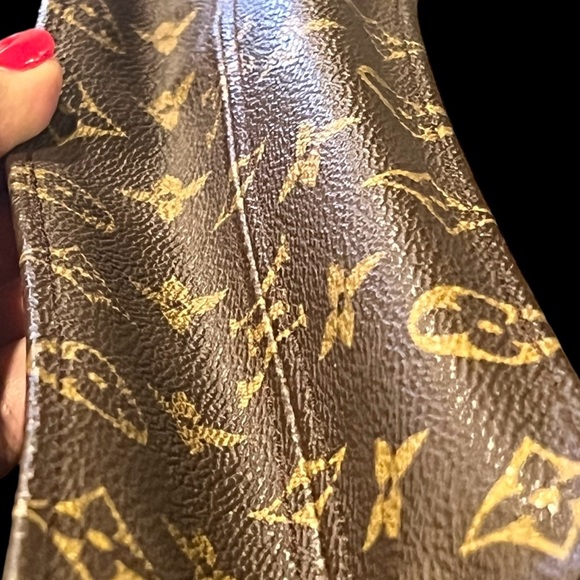 LOUIS VUITTON Sac Plat Tote - Picture 4 of 12